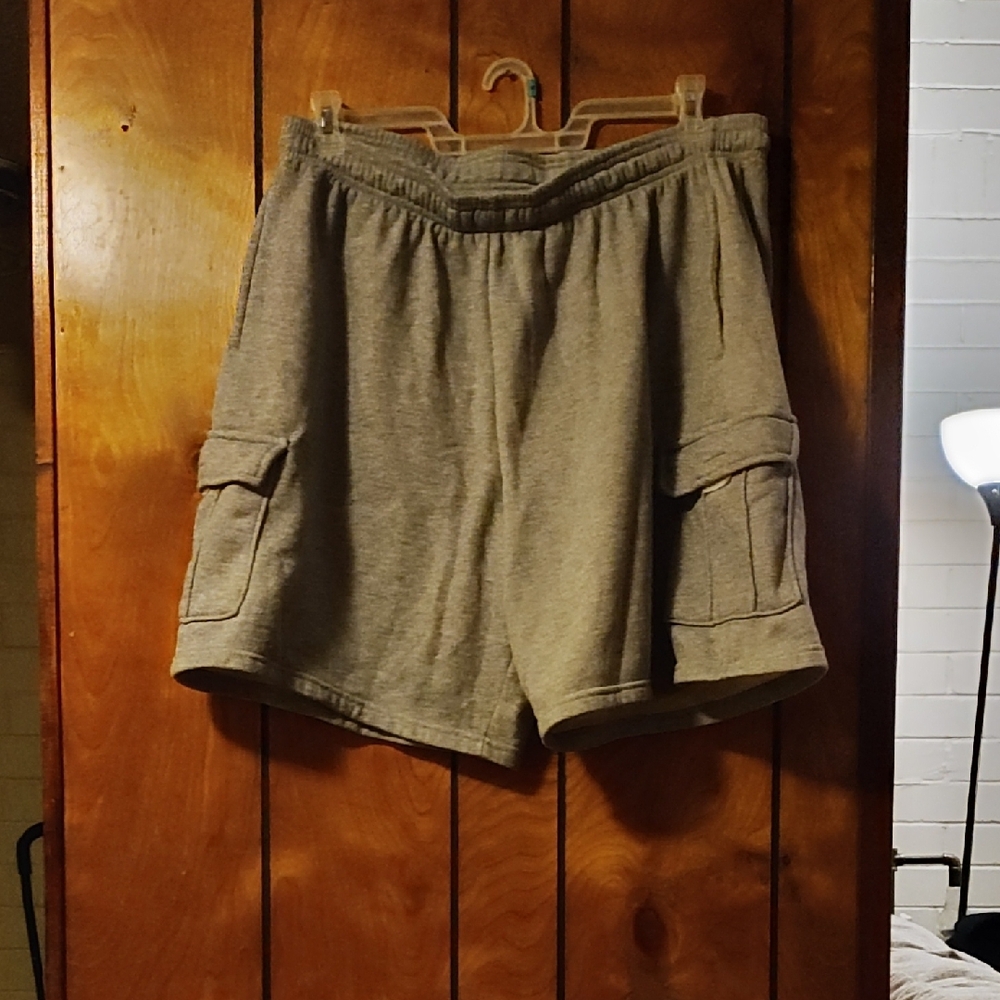 Men's Gray Cargo Shorts